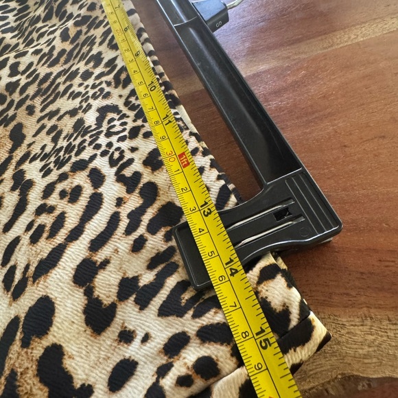 Chic Leopard Print Maxi Skirt - Picture 6 of 6